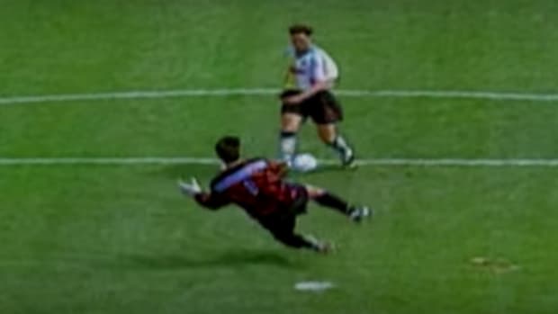 pk-runup-shootout-mls.jpg